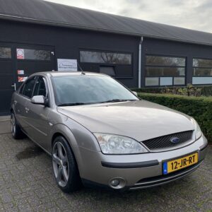 Ford Mondeo 2.0 16V Collection  12-JR-RT