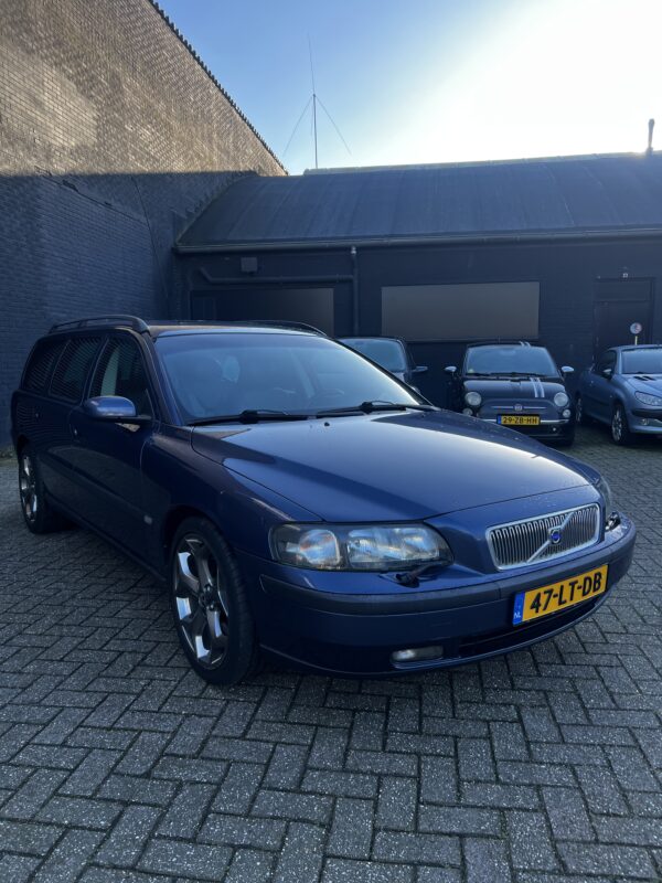 VERKOCHT/SOLD Volvo V70 2.5T Comfort Line 47-LT-DB