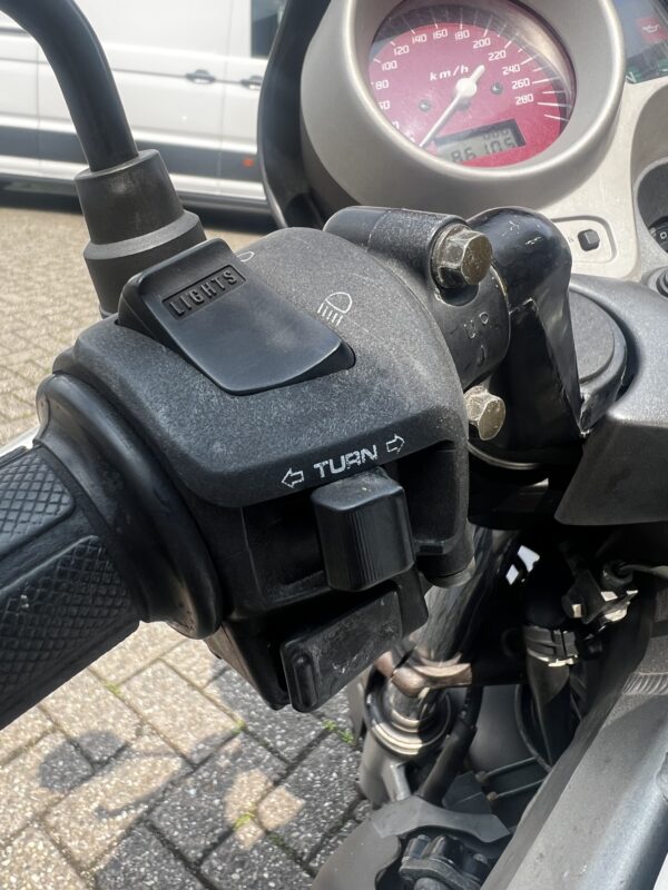 Honda SC42 (X11) 136PK  MG-FB-77 - Afbeelding 6