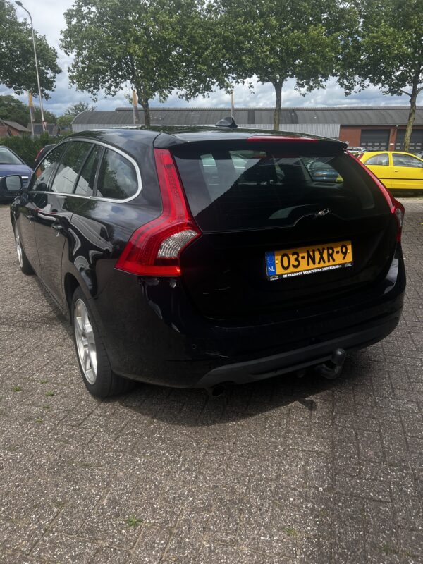 Volvo v60 2.0 D3 Momentum  03-NXR-9 - Afbeelding 3