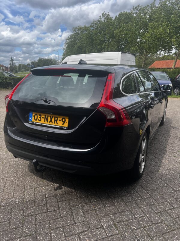 Volvo v60 2.0 D3 Momentum  03-NXR-9 - Afbeelding 4
