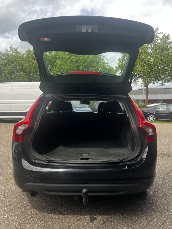 Volvo v60 2.0 D3 Momentum  03-NXR-9 - Afbeelding 5