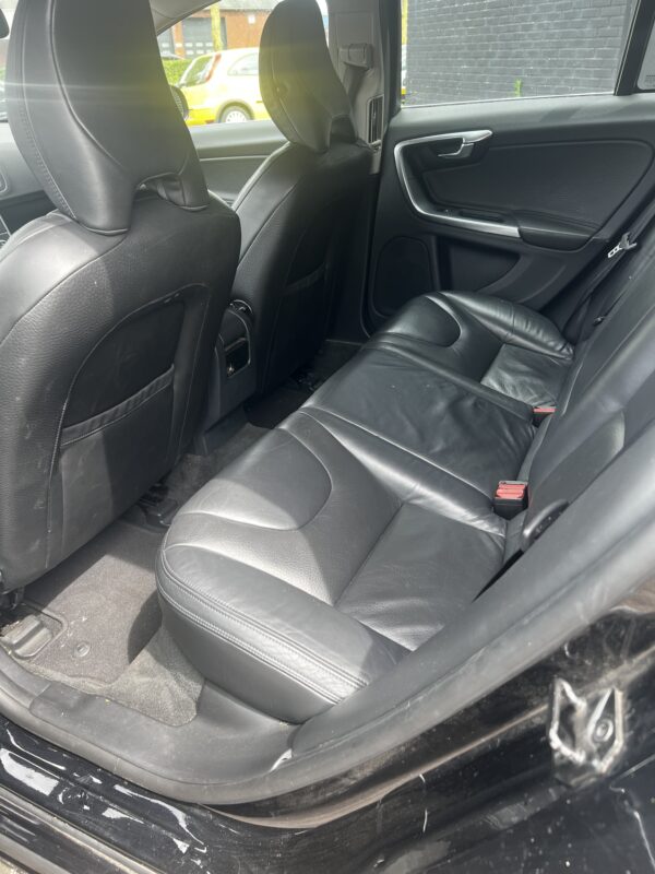 Volvo v60 2.0 D3 Momentum  03-NXR-9 - Afbeelding 7